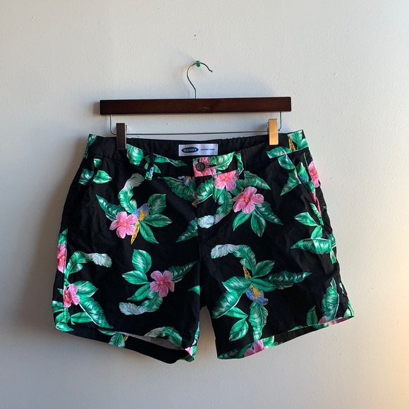 Black Floral Shorts Old Navy Sz 10 - Picture 2 of 7